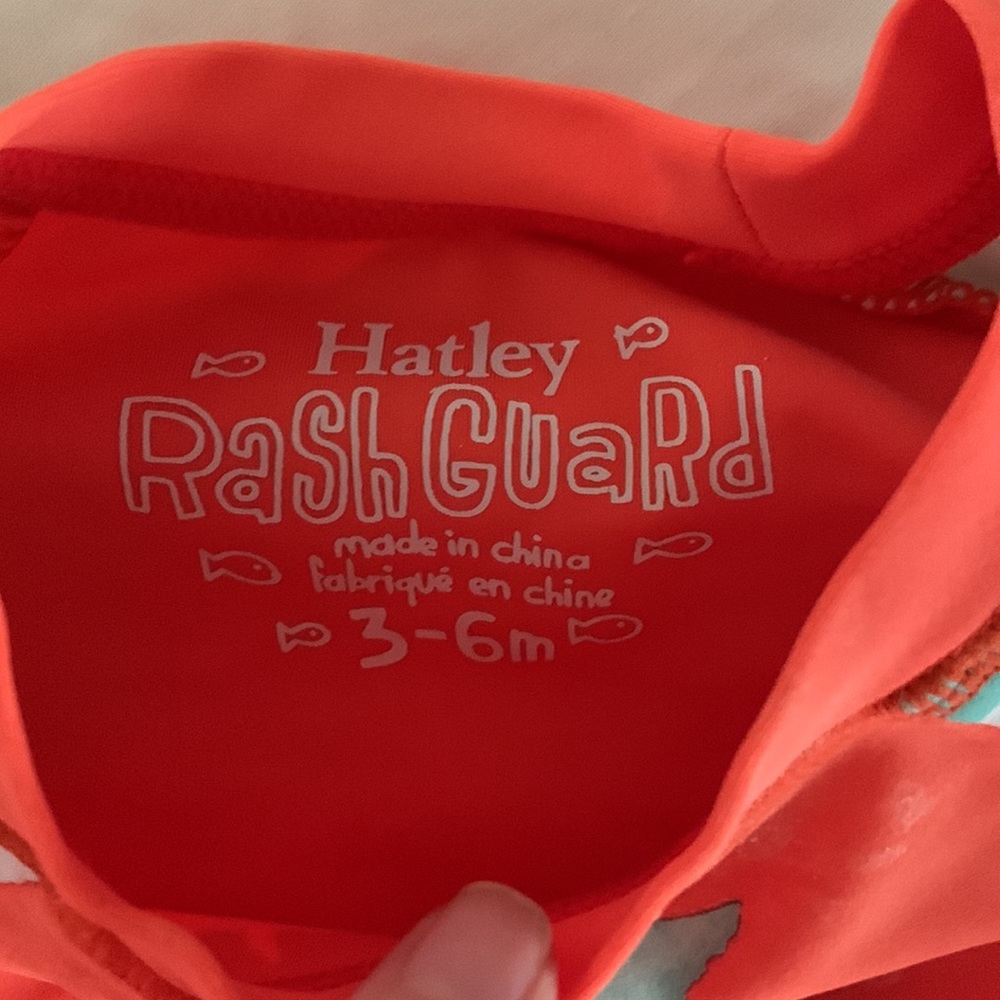 Hayley Rash Guard - Picture 3 of 4